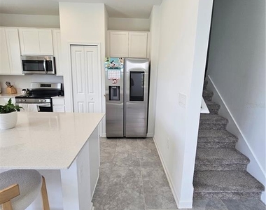 3054 Chantilly Drive - Photo Thumbnail 5