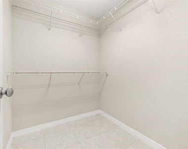 284 Reese Court - Photo Thumbnail 18