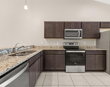 284 Reese Court - Photo Thumbnail 10