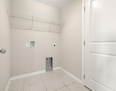 284 Reese Court - Photo Thumbnail 14