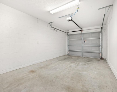 284 Reese Court - Photo Thumbnail 28