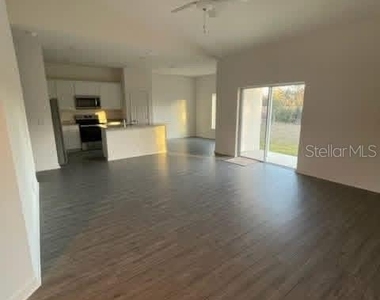 308 Bass Court - Photo Thumbnail 8