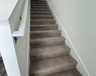 4622 Linda Drive - Photo Thumbnail 7