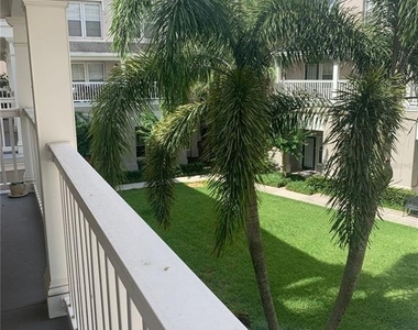 571 Water Street - Photo Thumbnail 21