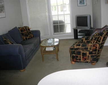 571 Water Street - Photo Thumbnail 10