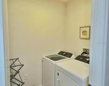 1724 Buckeye Drive - Photo Thumbnail 4