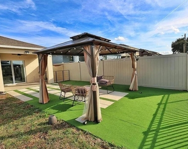 1724 Buckeye Drive - Photo Thumbnail 6