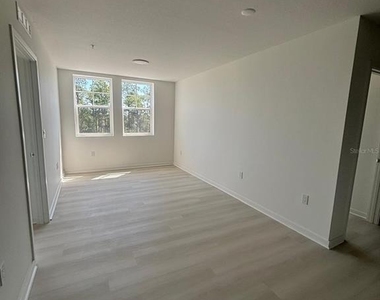 5587 Millenia Park Bulevard - Photo Thumbnail 2