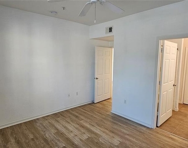 5581 Rosehill Road - Photo Thumbnail 10