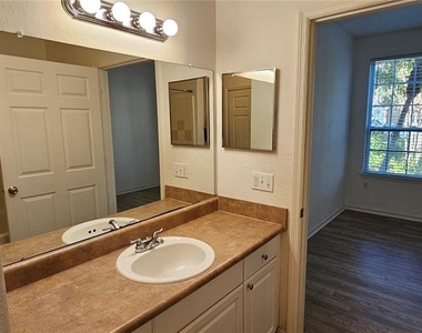 5581 Rosehill Road - Photo Thumbnail 11