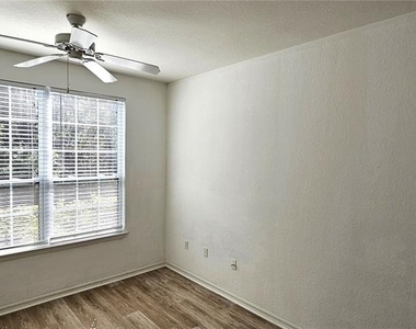 5581 Rosehill Road - Photo Thumbnail 5