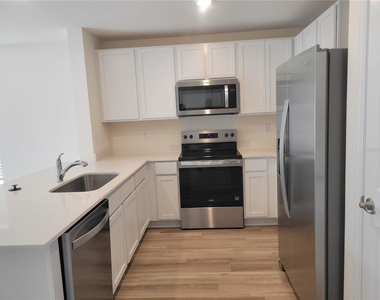 6534 Sw 82nd Loop - Photo Thumbnail 3
