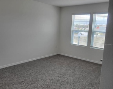 6534 Sw 82nd Loop - Photo Thumbnail 8