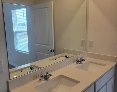 6534 Sw 82nd Loop - Photo Thumbnail 11