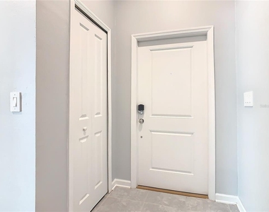1033 Holden Way - Photo Thumbnail 21