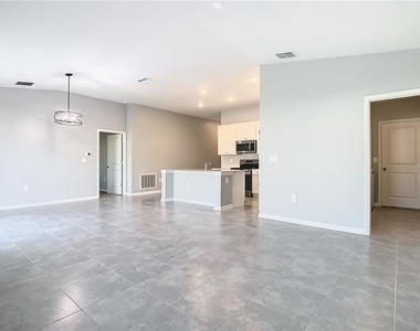 1033 Holden Way - Photo Thumbnail 17