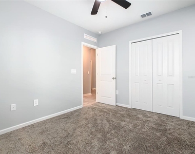 1033 Holden Way - Photo Thumbnail 12