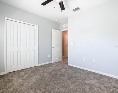 1033 Holden Way - Photo Thumbnail 24
