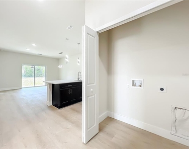 356 W 4th Street - Photo Thumbnail 6