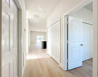356 W 4th Street - Photo Thumbnail 5