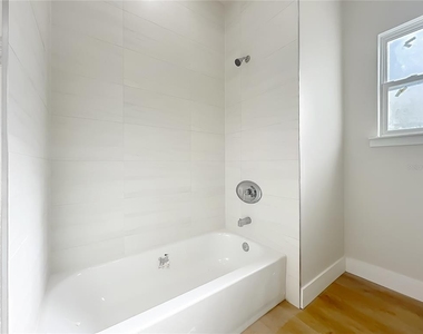 356 W 4th Street - Photo Thumbnail 22
