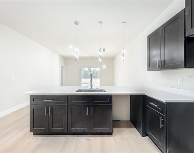 356 W 4th Street - Photo Thumbnail 10
