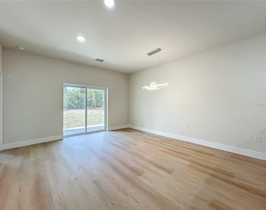 356 W 4th Street - Photo Thumbnail 14
