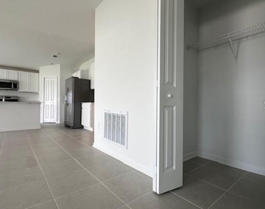 303 Artemis Street - Photo Thumbnail 22