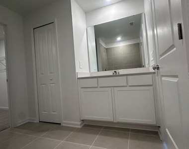 303 Artemis Street - Photo Thumbnail 28