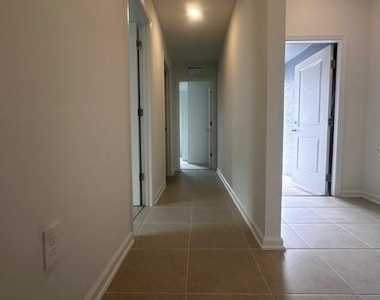 303 Artemis Street - Photo Thumbnail 5