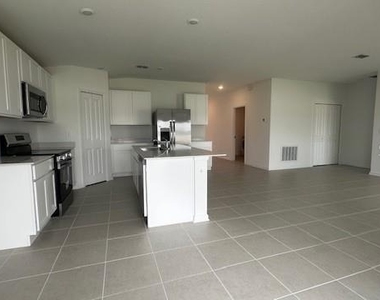 303 Artemis Street - Photo Thumbnail 14