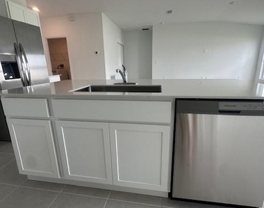 303 Artemis Street - Photo Thumbnail 16