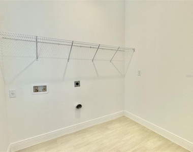 9726 Neruda Street - Photo Thumbnail 29