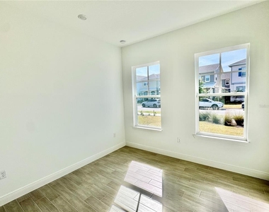 9726 Neruda Street - Photo Thumbnail 22