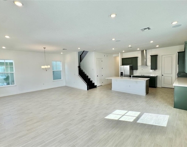 9726 Neruda Street - Photo Thumbnail 12