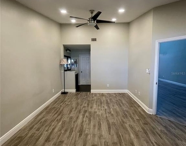 7652 Spring Bay Cove - Photo Thumbnail 13