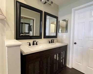 7652 Spring Bay Cove - Photo Thumbnail 14