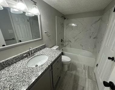 3772 Idlebrook Circle - Photo Thumbnail 11