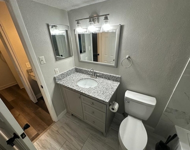 3772 Idlebrook Circle - Photo Thumbnail 12
