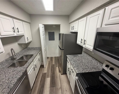 3772 Idlebrook Circle - Photo Thumbnail 3