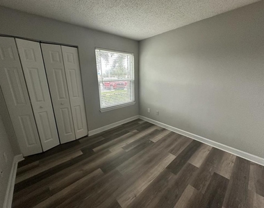 3772 Idlebrook Circle - Photo Thumbnail 13