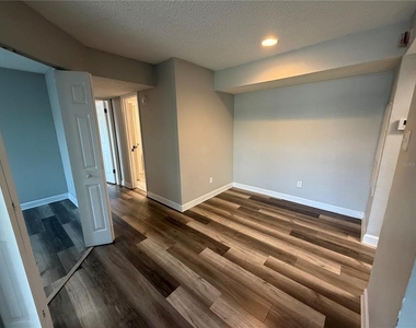 3772 Idlebrook Circle - Photo Thumbnail 2