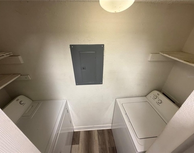 3772 Idlebrook Circle - Photo Thumbnail 6