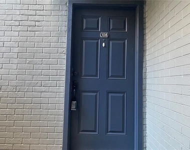 3772 Idlebrook Circle - Photo Thumbnail 1