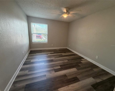 3772 Idlebrook Circle - Photo Thumbnail 7
