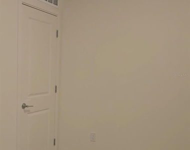 5587 Millenia Park Blvd - Photo Thumbnail 6