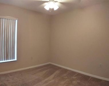 3842 Stonefield Drive - Photo Thumbnail 4