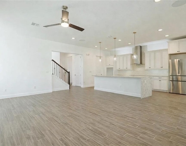 7038 Arnoldson Street - Photo Thumbnail 3