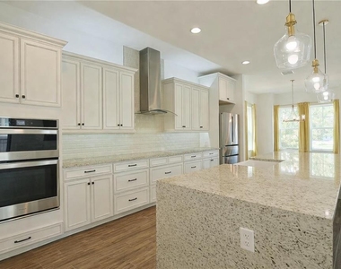 7038 Arnoldson Street - Photo Thumbnail 7
