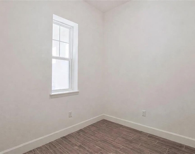 7038 Arnoldson Street - Photo Thumbnail 22